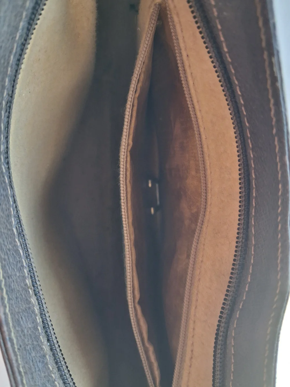 Gucci Brown/Beige Monogram Cosmetic Case Crossbody - Picture 12 of 14